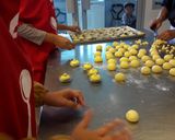 Foto langkah ke 8 dari resep Classic Brioche & Fruit Medley.