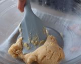A picture of step 4 of Salted Egg Yolk Cookies.