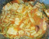 Foto langkah ke 6 dari resep Gulai Asam Lompong Ikan Pilot (Gulai Masam Keladi Ikan Pilot).