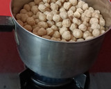 ரோட்டுக்கடை மீல் மேக்கர் (சோயா)(roadside soya masala recipe in tamil) ரெசிபி ஸ்டேப் 2 புகைப்படம்