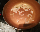 Foto del paso 1 de la receta: Revuelto de palitos de cangrejo