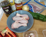 Foto del paso 1 de la receta: Muslos de pollo 🍗 al chilindrón 🍲