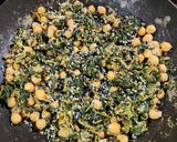 Foto del paso 3 de la receta: 🍳Revuelto de espinaca con garbanzos🍳
