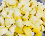 A picture of step 1 of Chatpate Tamatar Aloo.