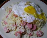 Foto del paso 8 de la receta: Arroz con salchichas y huevo