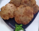 A picture of step 7 of Raw Banana Puri.