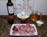 Foto del paso 1 de la receta: Conejo al ajillo