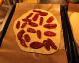 Foto del paso 12 de la receta: Pizzas; Escudo de don Roque y Globo de historieta