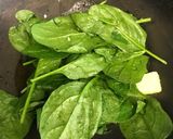 Foto del paso 1 de la receta: Espinacas al ajillo