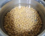 A picture of step 2 of Chickpea Masala Fry.