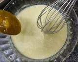 A picture of step 7 of Layered mango lassi.