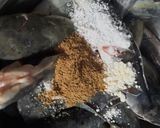 Foto langkah ke 2 dari resep Ikan Lele Marinasi Bumbu Ketumbar (Bumbu Tabur).