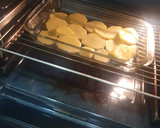 Foto del paso 1 de la receta: Magret de pato al horno con patatas panadera