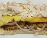 A picture of step 6 of Egg burger.