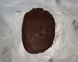 சாக்லெட் க்ரீம் பிஸ்கட் (போர்பன் பிஸ்கட்) (Chocolate cream biscuit recipe in tamil) ரெசிபி ஸ்டேப் 4 புகைப்படம்