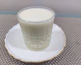A picture of step 2 of Banana milk shake.