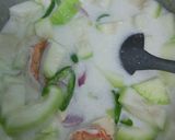 Gambar langkah 3 resipi Labu Air Masak Lemak Putih bersama Udang.
