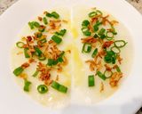 Hình bước làm 2 của món Bánh tráng cuộn trứng-tép sấy-hành lá nướng giòn
