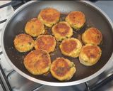 Foto del passaggio 4 della ricetta Polpette di zucchine e robiola