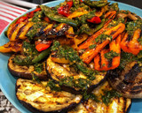 Foto del paso 4 de la receta: Salsa chimichurri casera con Mambo para parrilladas de carnes, pescados y verduras