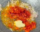 Foto langkah ke 2 dari resep Usus Ayam Sambal Bawang.