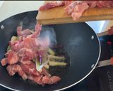 Foto del paso 1 de la receta: Cerdo con orégano al wok