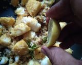 A picture of step 3 of Fried masala idli.