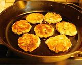 A picture of step 5 of Vegetable Burger.