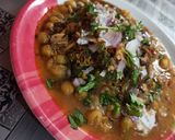A picture of step 1 of Ragda patties- aloo tikki chaat.