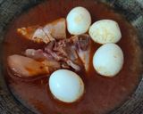 Foto langkah ke 2 dari resep Telur dan Ayam Masak Habang.