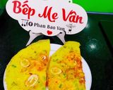 A picture of step 7 of Bánh xèo with Shrimp, Pork, Squid, and Quail Eggs.
