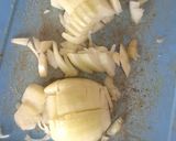 A picture of step 2 of Curry malana (chicken intestines).