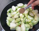 A picture of step 2 of Turai ka Salan (Ridge gourd Curry).