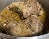 Foto del paso 3 de la receta: Chamorros de cordero a las finas hierbas
