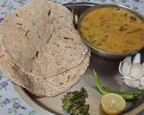 A picture of step 13 of Methi pithla jowar green garlic bhakri and thecha village style.
