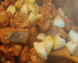 Foto del paso 3 de la receta: Guiso de patatas, arroz con costillas de cerdo adobadas