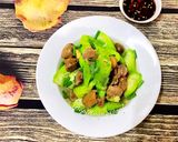 Hình bước làm 3 của món Mướp Khía Xào Lòng Gà