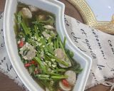 Foto langkah ke 4 dari resep Cah Kangkung Bakso Lada Hitam.