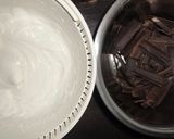 Foto langkah ke 6 dari resep Banana Ganache Cake.