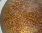 A picture of step 1 of Black Chana ghugni.