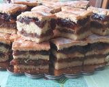 Pas rețetă Prăjitură cu mere și prune caramelizate 5 fotografie