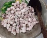 Foto langkah ke 4 dari resep Oseng Cumi Cabe Ijo.