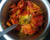 લાલ મરચાનું અથાણું(Red chilli pickle recipe in Gujarati) રેસીપી સ્ટેપ2ફોટો