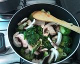 Foto del paso 4 de la receta: Espinacas con brócoli y champiñones