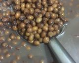 A picture of step 1 of Tuver totha (pigeon peas).