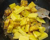 शिळ्या भाताच्या वड्या रेसिपी स्टेप 3 फोटो