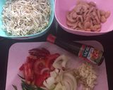 Foto langkah ke 1 dari resep Tumis touge Jamur kancing.