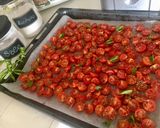 Foto del passaggio 1 della ricetta Spaghettoni con pomodorini al forno, crema di basilico e burrata