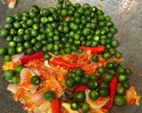 Foto langkah ke 2 dari resep Tumis Oncom leunca.