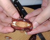 A picture of step 1 of Nuts creamy dates.